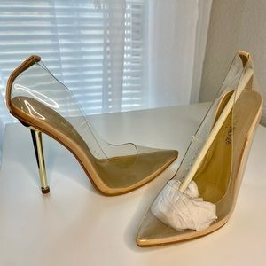 Clear/gold fashion nova pumps size 8